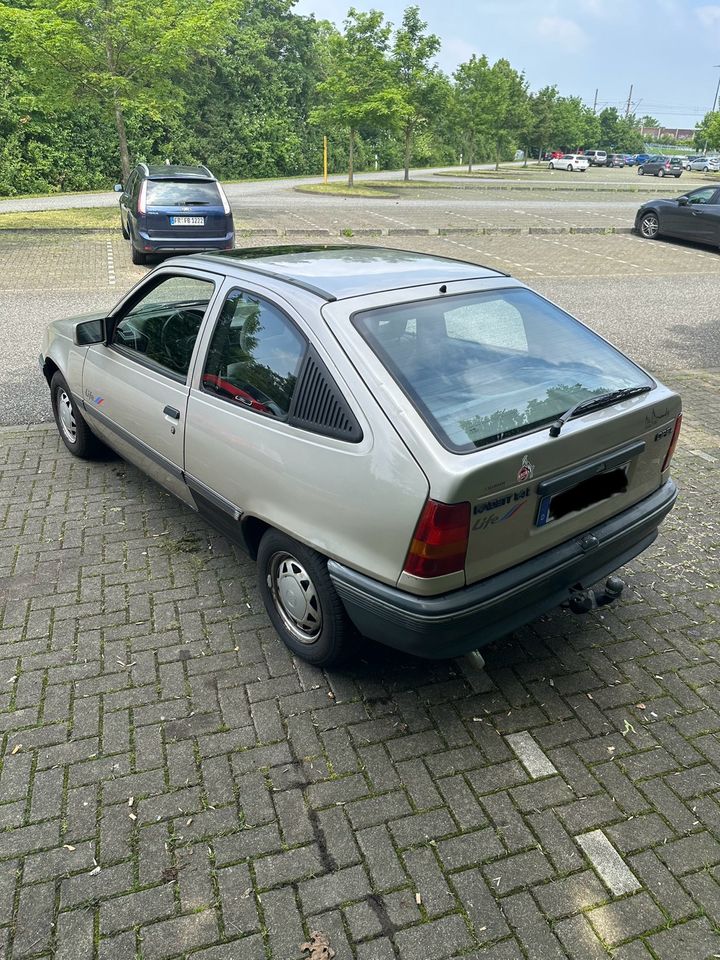 Opel Kadett 1.4 l Oldtimer mit TÜV in Kerpen