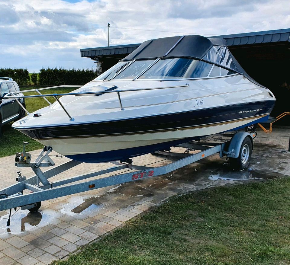 Motorboot Sportboot Bayliner capri 2052ls inkl Straßentrailer in Greifswald