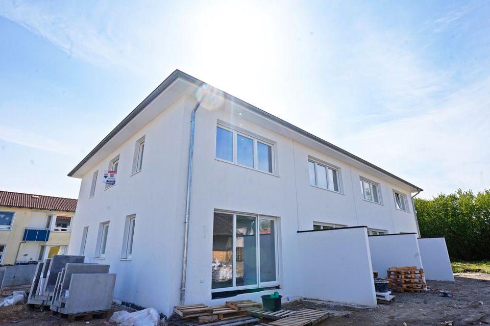 Exklusives Reihenend-Neubau-Haus in ruhiger Gegend in Eldagsen in Springe