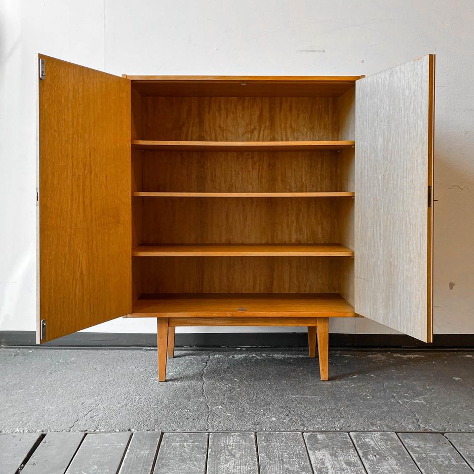 wäscheschrank schrank hellerau kommode alt vintage OH-SO-NICE in Berlin