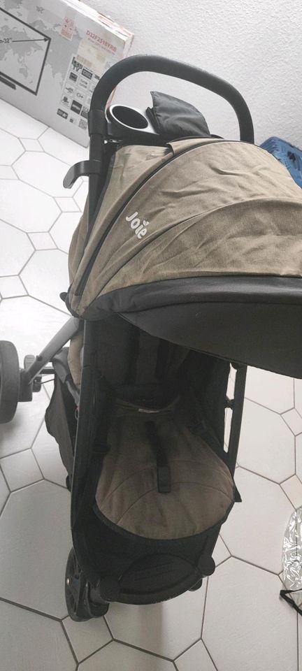 Kinderwagen Joie in Lastrup