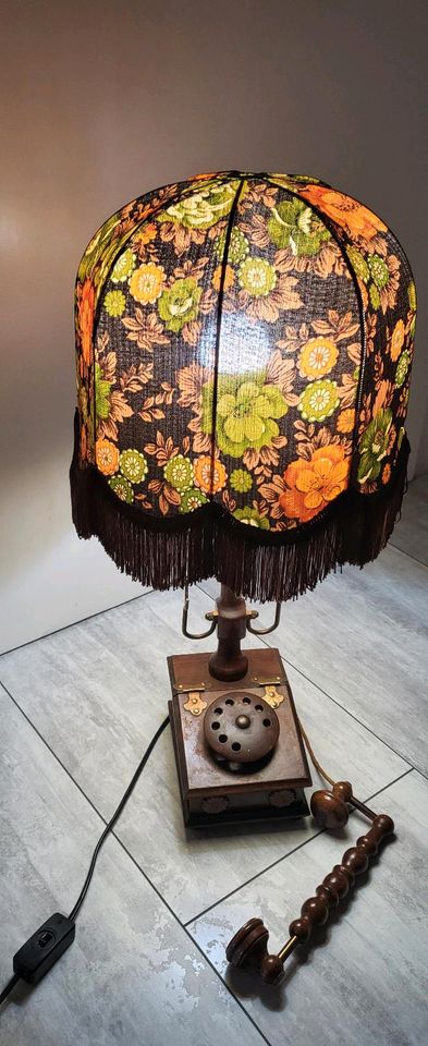 Tischlampe vintage holz lampe in Berlin