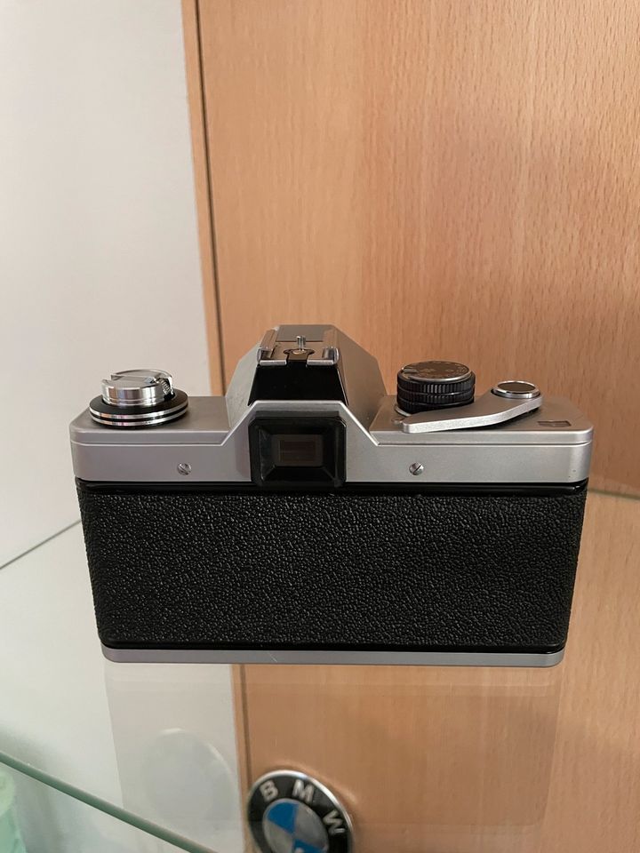 Praktica L Spiegelreflexkamera analog 35mm Pentaflex Color 2.8/50 in Imsbach