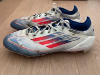 Adidas Fußballschuhe mit Stollen, Gr. 43 1/3 München - Laim Vorschau