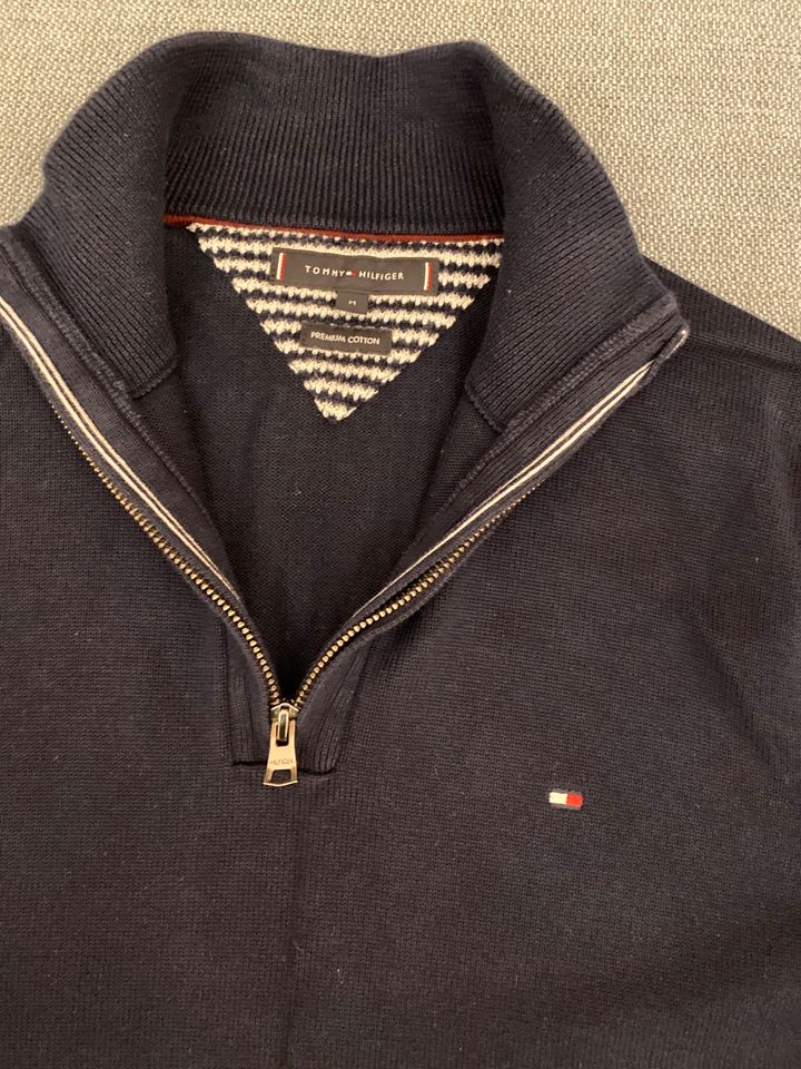 Tommy Hilfiger Pullover Gr.M in Drangstedt