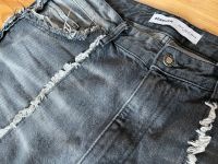 bershka Jeans Größe EUR 44, USA 34 Frankfurt am Main - Nordend Vorschau