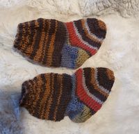 Babysöckchen Kindersocken handgestrickt aus Schachenmayr Wolle Bayern - Rennertshofen Vorschau