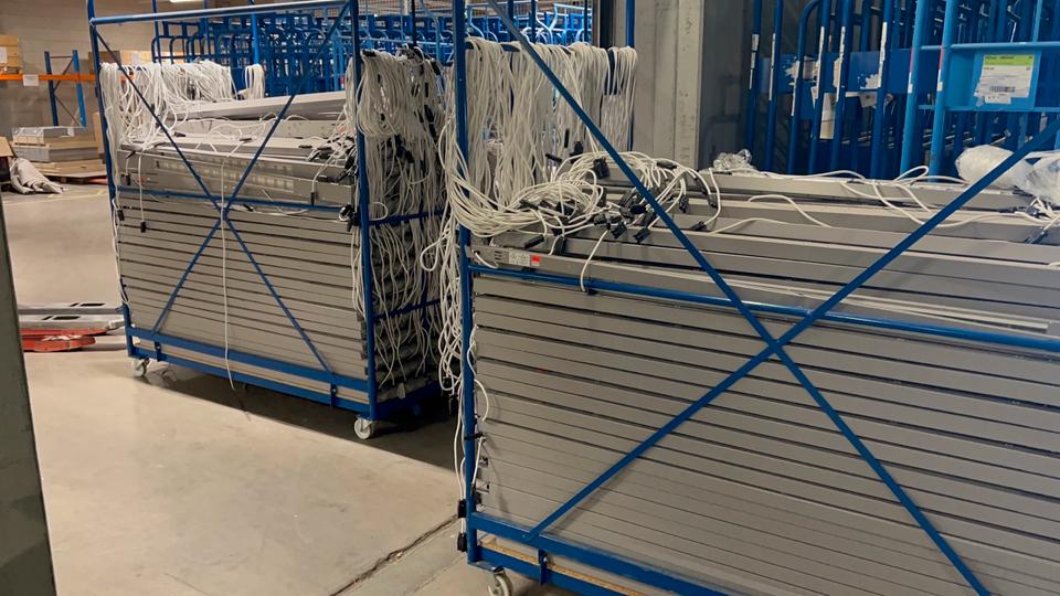 Langfeld Leuchten LED Licht 33 Watt über 700 Stück in Nonnweiler