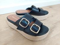 Schwarze Sandalen Pantoletten von Tamaris, Gr. 38 Bayern - Ergoldsbach Vorschau
