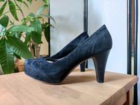 Neu & OVP Tamaris aparter sexy Leder Pumps schwarz Gr. 37 Stuttgart - Bad Cannstatt Vorschau
