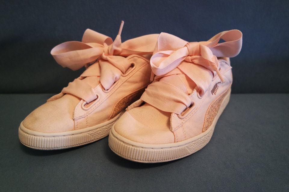 PUMA Basket Heart Canvas Damen, Sneaker, Gr. 42, rosa, Glitzer in Brüggen