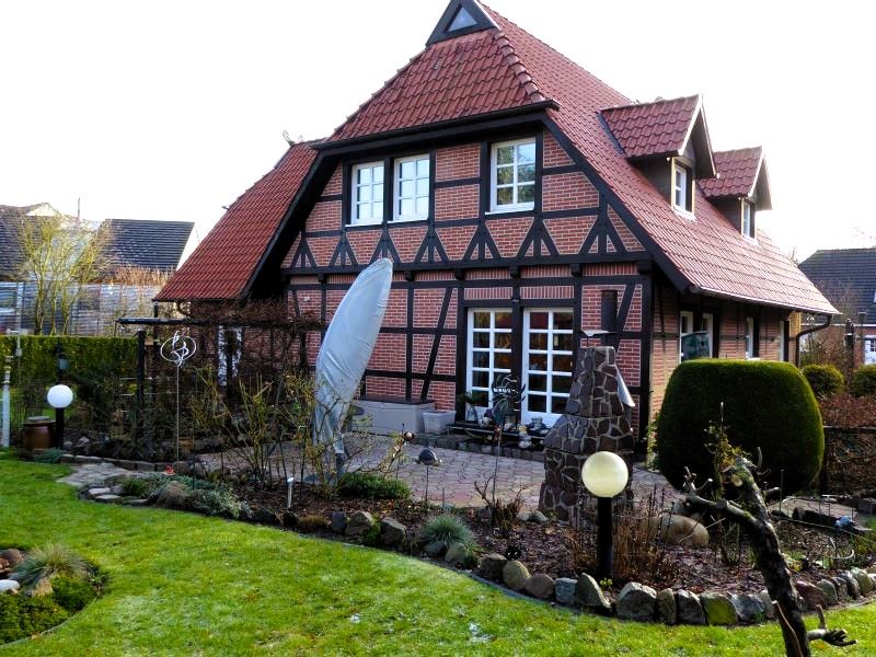 hochwertiges Premium-Fachwerkhaus auf großem Grundstück in Neubrandenburg in Neubrandenburg