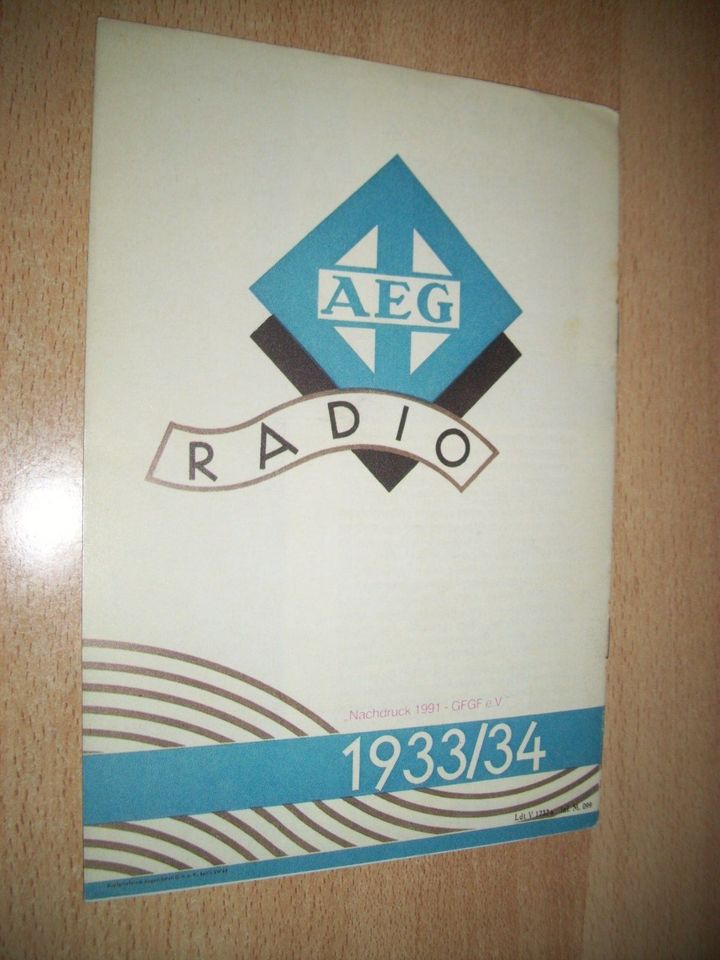 Werbekatalog "Die AEG-Rundfunkgeräte 1933/34" in Frankfurt am Main