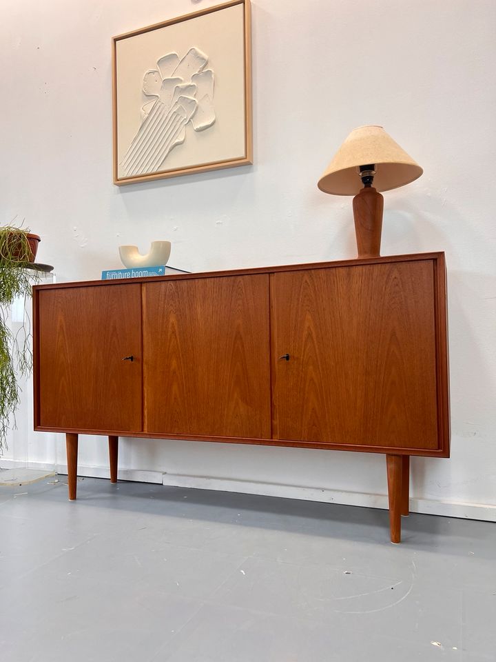 Teak Sideboard Dänisch Vintage 60er Mid Century Flurschrank 70er in Hamburg