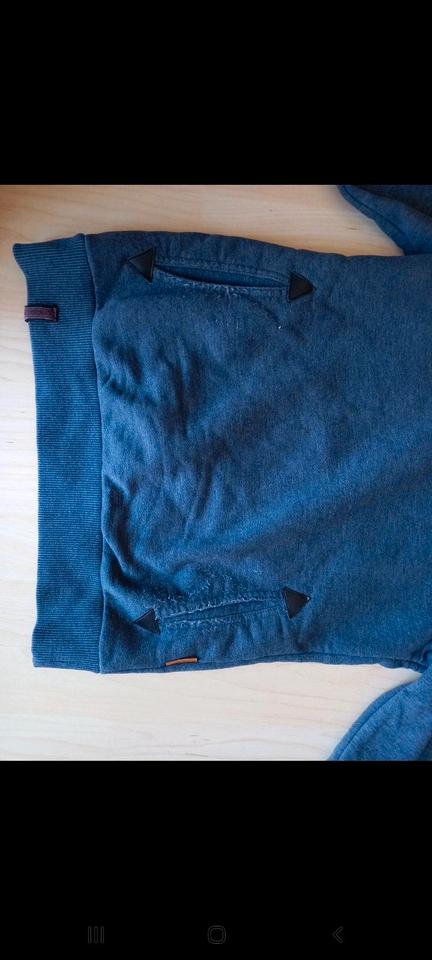 Naketano Hoodie blau Gr.S in Hameln