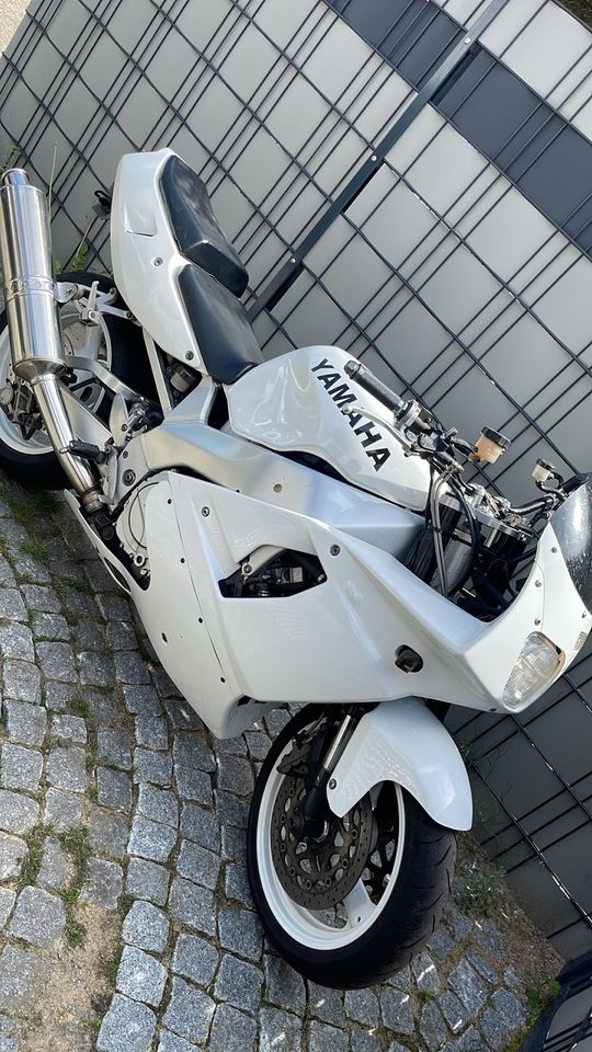 Yamaha yzf750r in Solingen