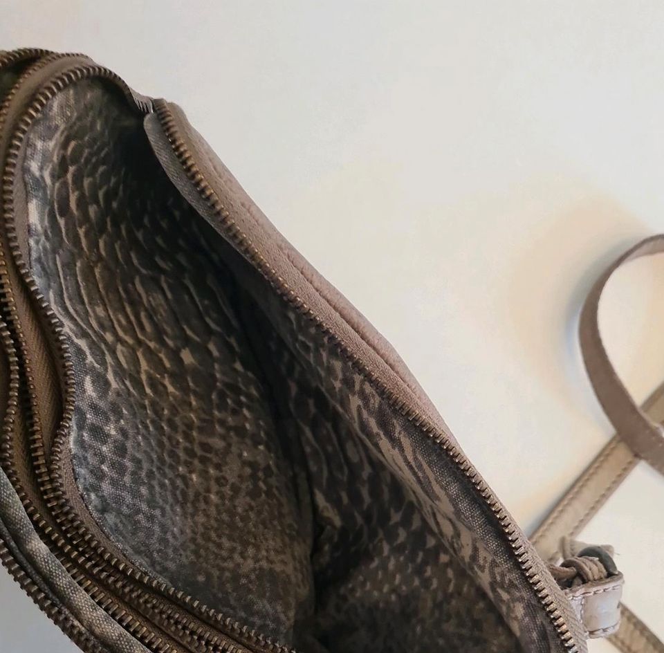 Liebeskind Tasche Schultertasche Handtasche in Bad Wünnenberg