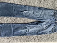 Breite FB Jeans Hose 28/30 Nordrhein-Westfalen - Oberhausen Vorschau