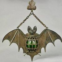 Suche Skulptur einer Fledermaus aus Bronze auf einem Sockel Hessen - Sulzbach Vorschau