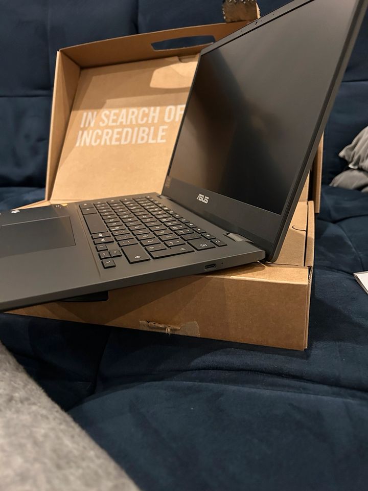 Laptop Chromebook Asus CM1402 in Blankenfelde-Mahlow