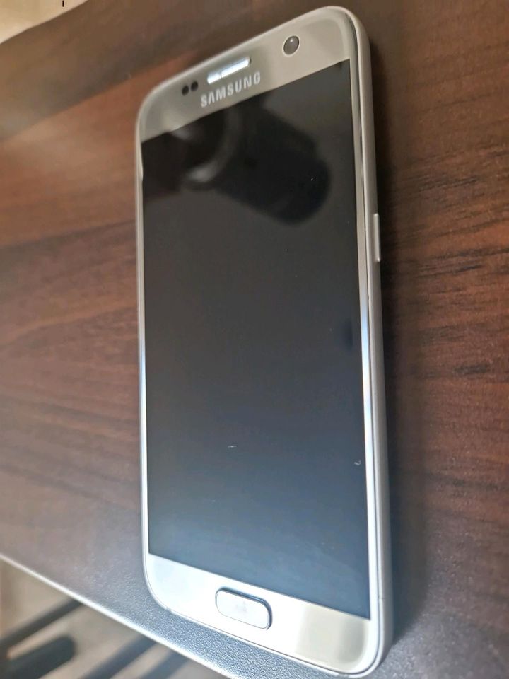 Samsung s7 silber in St. Leon-Rot