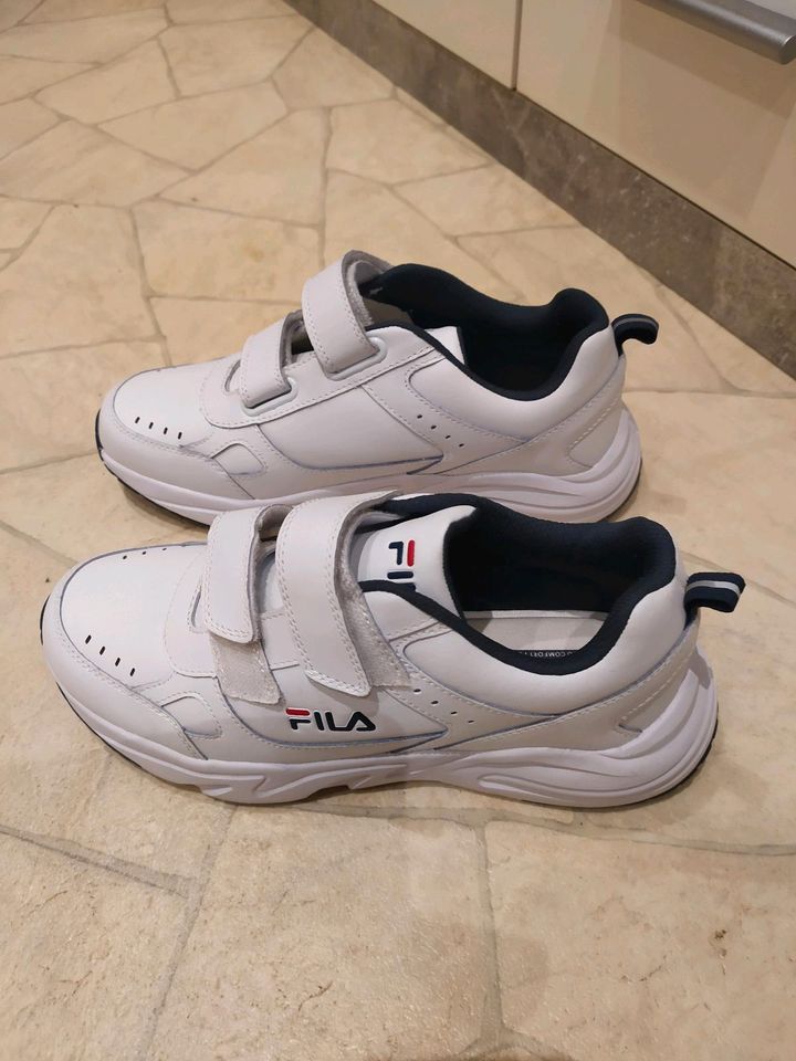 Original FILA Leder Turnschuhe Freizeitschuhe mit Klettverschluss in Schöneiche bei Berlin