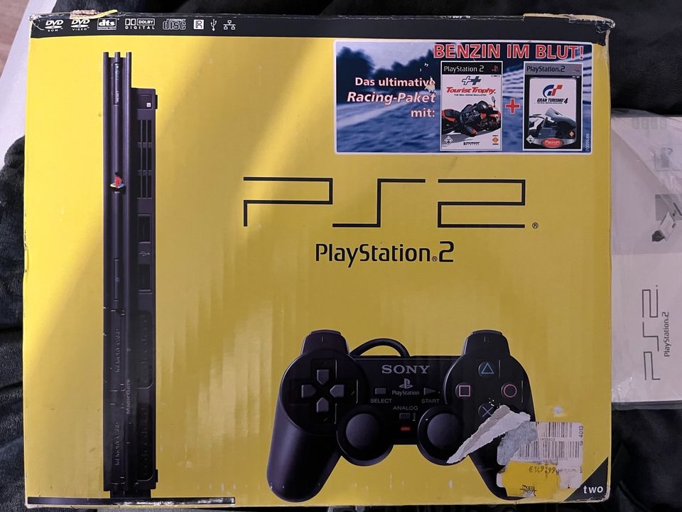 PlayStation 2 Slim inkl. 2 Sony Controller (funktionstüchtig!) in Kellinghusen