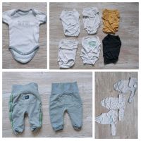 Bekleidungspaket / Newborn-Set / Gr. 50/56 / Bodys Hosen s.Oliver Thüringen - Teistungen Vorschau