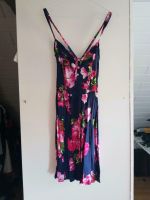 Hollister Kleid blumen blau pink m Strand Nordrhein-Westfalen - Velbert Vorschau