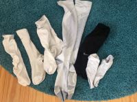 Nike  Kompressionsstrümpfe Laufen Socken Gr 42/43 Schleswig-Holstein - Haby Vorschau