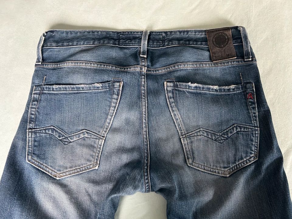 Replay Waitom Jeans Gr. 31/32 in Langenfeld