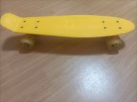 Skateboard* Pennyboard mit Leuchträdern Berlin - Hellersdorf Vorschau