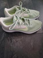Nike Sportschuh Gr. 41/42  NEU Nordrhein-Westfalen - Verl Vorschau