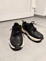 Nike Sportschuhe, Neuwertig, Gr. 39 Niedersachsen - Rastede Vorschau