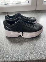 Adidas Damen Sneaker 39 1/3 ungetragen schwarz weiß Nordrhein-Westfalen - Castrop-Rauxel Vorschau