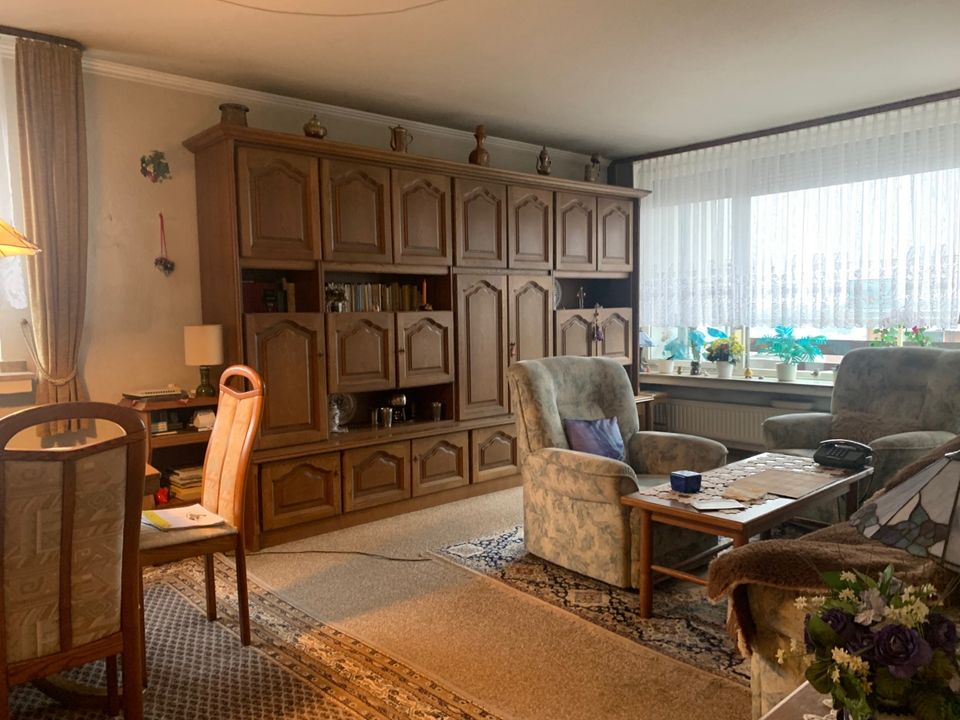 SANKT AUGUSTIN, geräumige und helle 2-Zimmer-ETW, ca. 73 m² Wfl., großer Balkon, Küche, Bad, Keller in Sankt Augustin