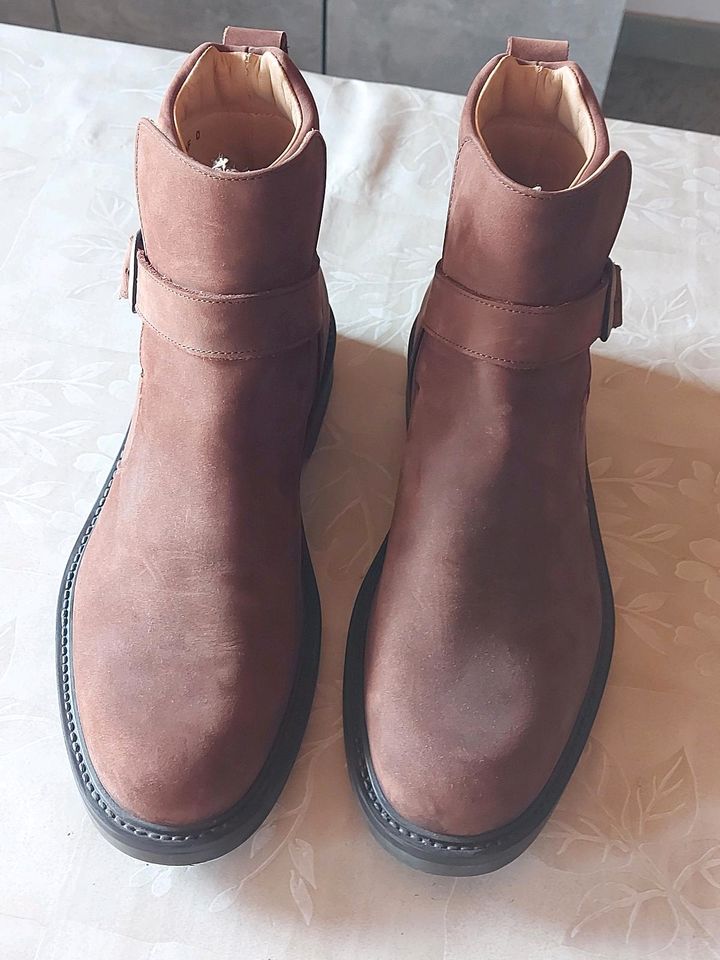 Yellow shop miles boots