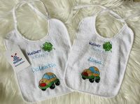 Besticktes Baby Geschenk Lätzchen Geburt Wunschlogo Wunschtext Nordrhein-Westfalen - Herne Vorschau