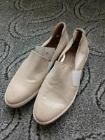 Be natural Schuhe Slipper Neu Gr 40,5 beige echt Leder Brandenburg - Bernau Vorschau