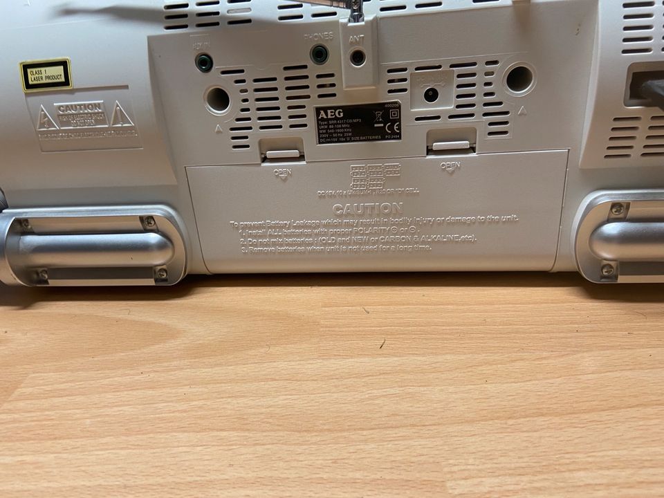 AEG Ghettoblaster Modell SRR 4317 CD/MP3 in Nidderau