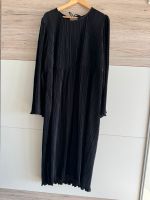 Trompeten Ärmel Kleid Midikleid Plissee Monki XXL schwarz Stuttgart - Bad Cannstatt Vorschau