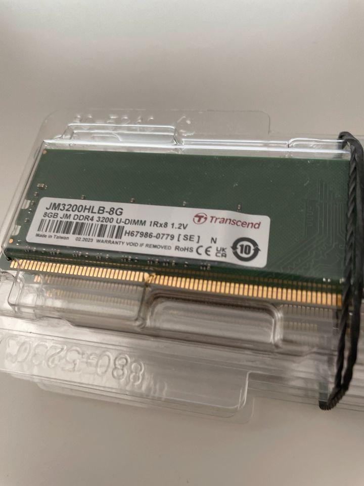 4x DDR 4 RAM , je 8GB Arbeitsspeicher in Hinte