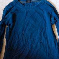 Basic Langarmshirt  dunkelblau  Größe  146/152 Niedersachsen - Hatten Vorschau