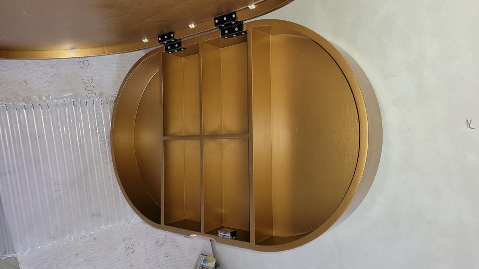Badezimmerspiegelschrank, ovaler Spiegelschrank 80x50x14 Gold in München