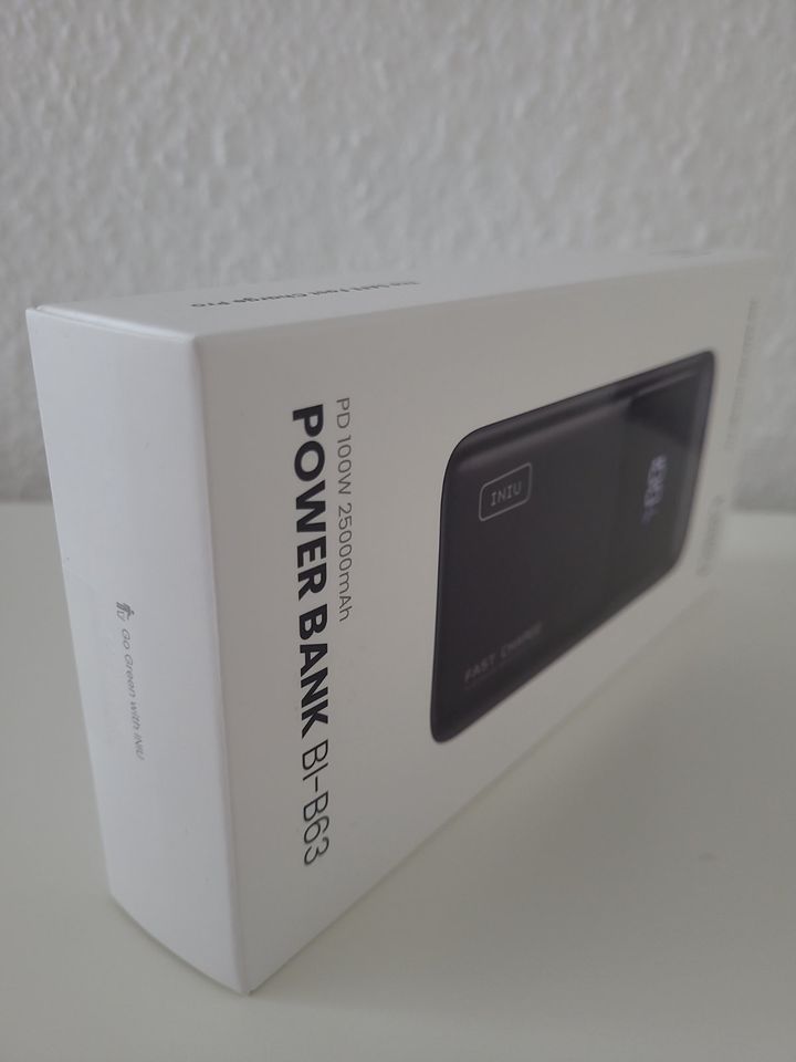 INIU POWERBANK BI-B63 - 100W - 25000mAh - PD - USB-C - NEU - OVP in Bad Nauheim