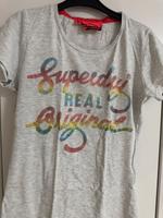 Graues T-Shirt mit buntem Print Nordrhein-Westfalen - Hagen Vorschau