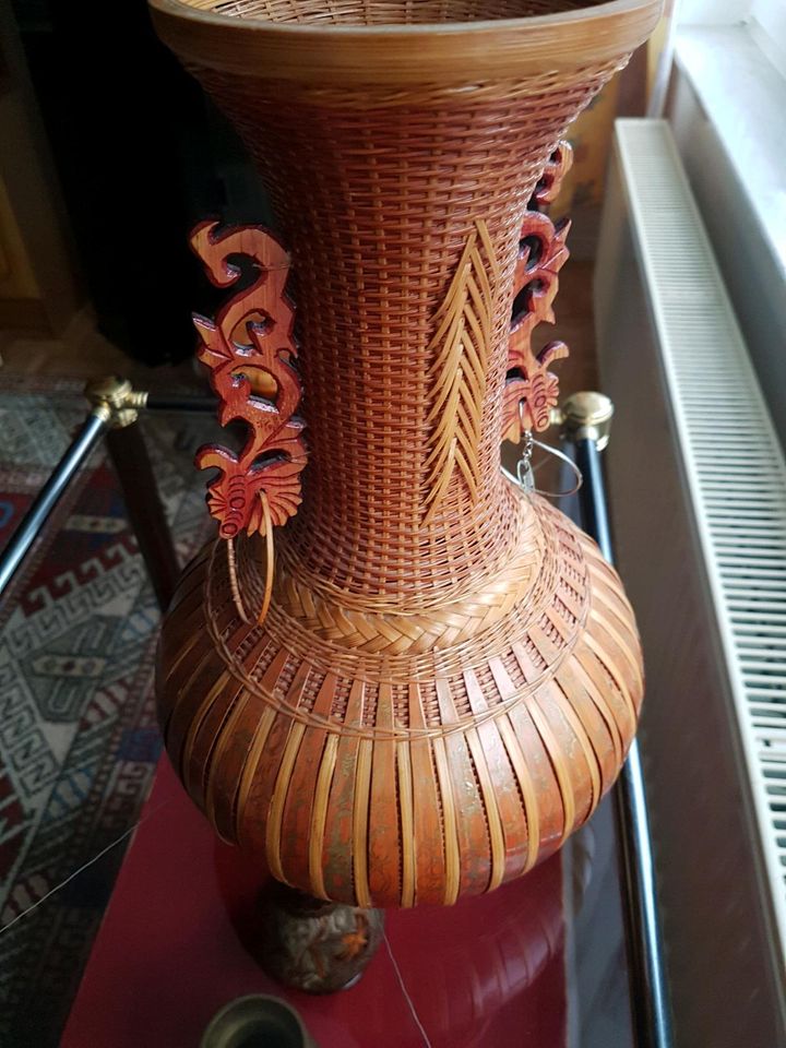 Asiatische Vase für Blumen. Ca. 33 cm hoch in Braunschweig