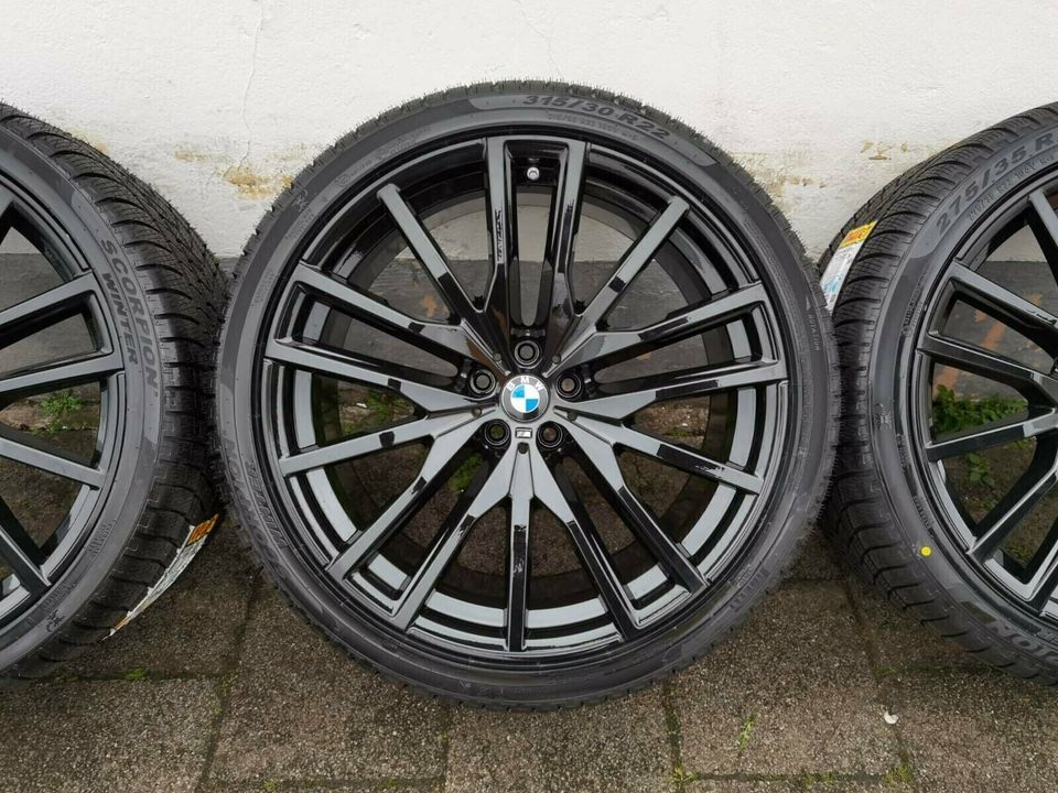 Winterräder 22 Zoll BMW X5 G05 X6 G06 Doppelspeiche M742 DOT20 in Maintal