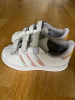 Adidas Sneaker Kinderschuhe/ Mädchenschuhe Größe 26 Brandenburg - Teltow Vorschau