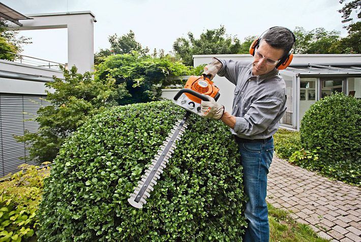 Stihl HS 45 HS 46 Heckenschere Benzin 45cm 60cm Profi in Weiding